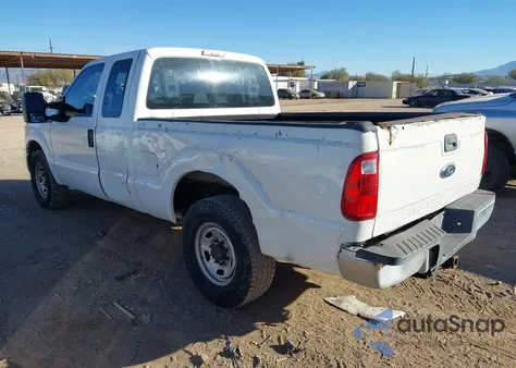 2015 Ford F-250 Xl z USA, uszkodzony, nr VIN 1FT7X2A62FEA40469